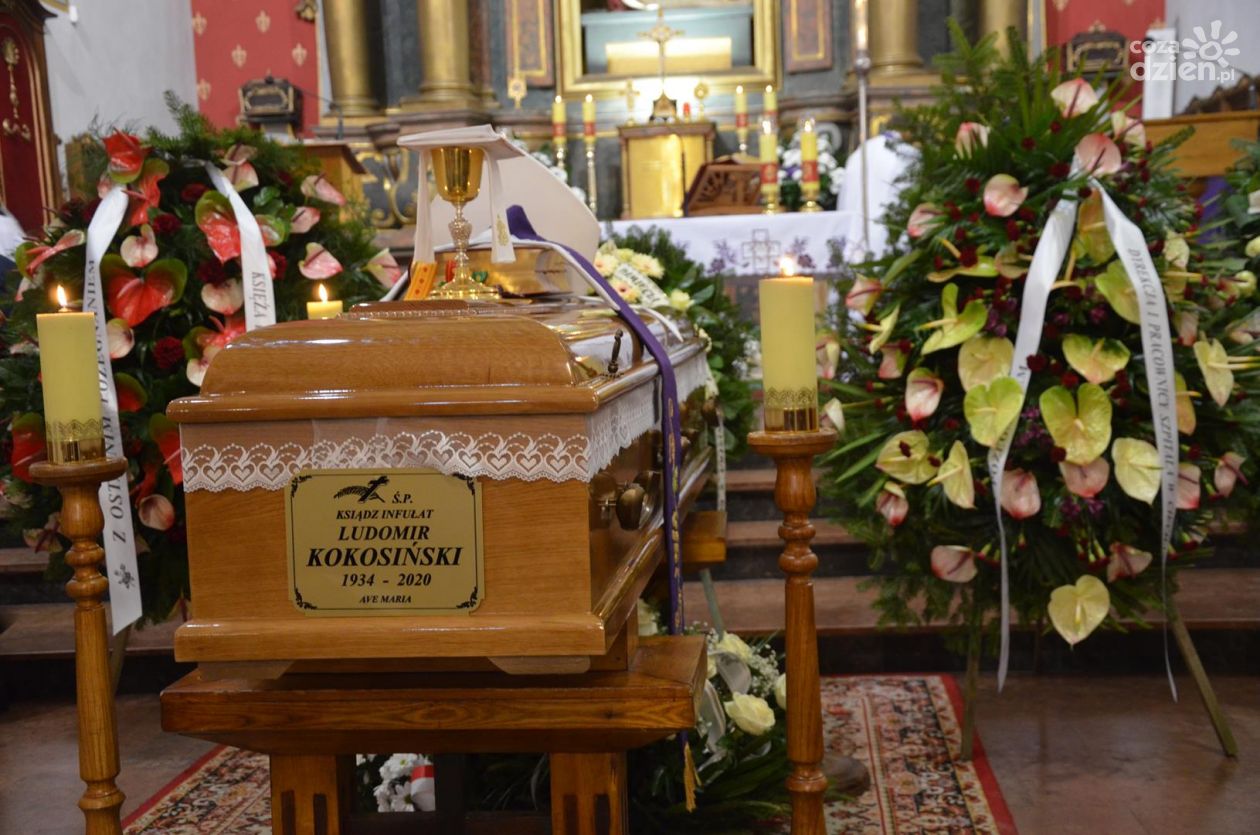 Ciechanów pożegnał ks. Kokosińskiego (zdjęcia)