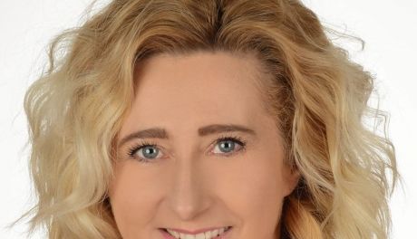 Emilia Górczyk: Przyzwyczajamy się do sytuacji zagrożenia. Śmiech to jeden z mechanizmów obronnych 