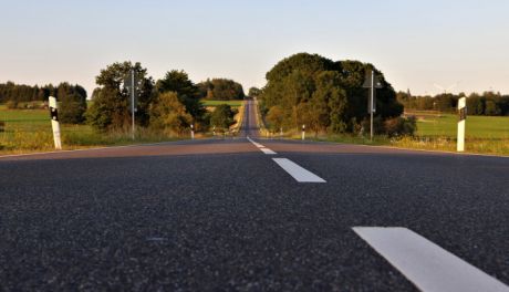 Drogi wojewódzkie poza Funduszem Dróg Samorządowych. "To jawne ograniczenie rozwoju"