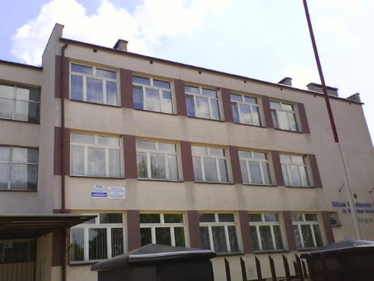 Zdalna edukacja. Wsparcie dla 26 szkół z regionu