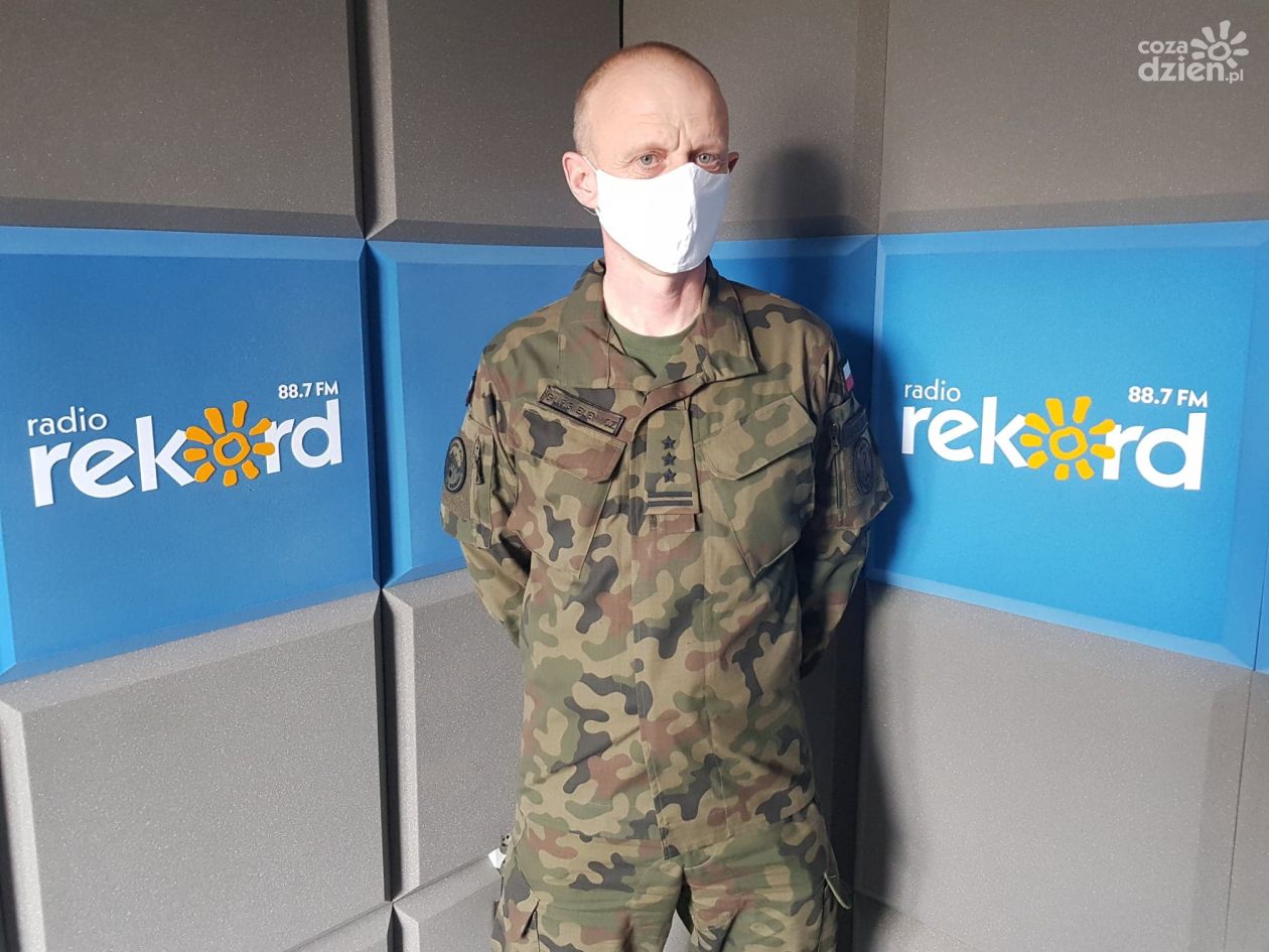 Płk.Gurgielewicz: Codziennie z Covidem walczy ponad 200 żołnierzy 