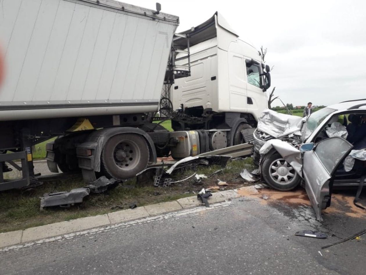 Tragedia pod Płońskiem, kobieta zginęła na miejscu