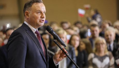 Duda w Ciechanowie. Kosiński: To łączenie wiary z wyborami