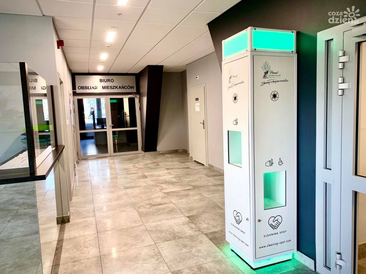 W starostwie stanął automat do dezynfekcji rąk