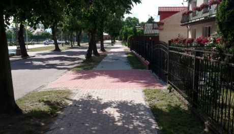 W Glinojecku wyremontowali chodnik wspólnymi siłami