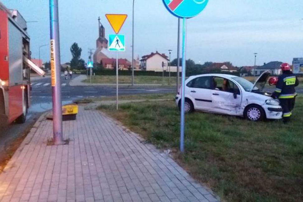 Zderzenie dwóch osobówek na Wierzbowej