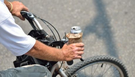 Groził śmiercią i siał wulgaryzmy! Pijany rowerzysta terroryzował policjantów