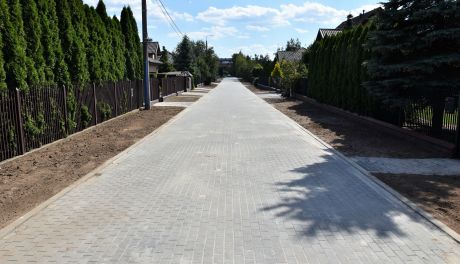 Płońsk. Prawie milion za Biedronki