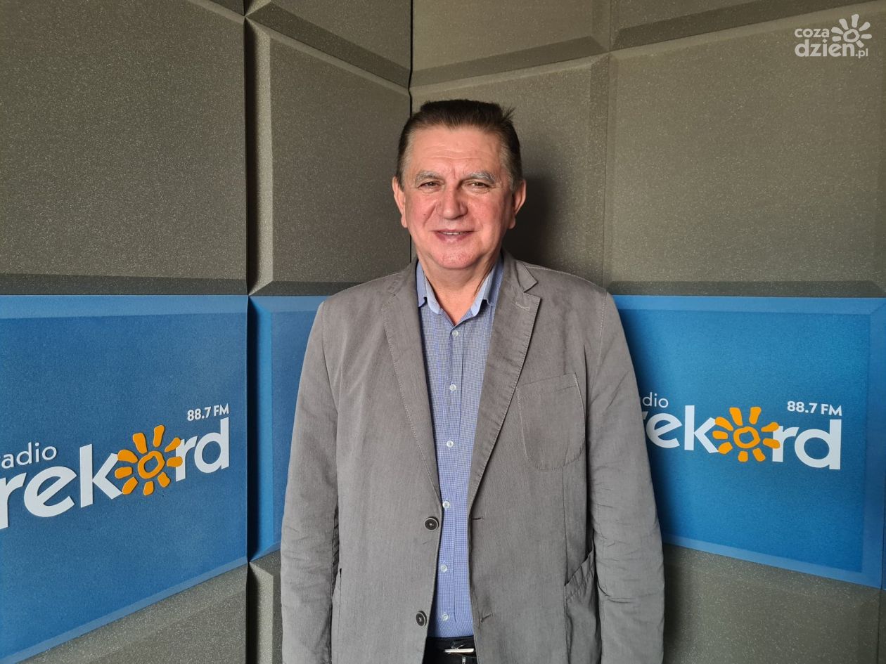Pietrasik: Trzymam kciuki za powrót dzieci do szkół