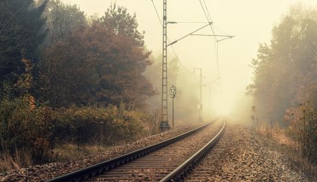 Zginął pod kołami pociągu. Tragiczny wypadek w Bieńkach Karkutach