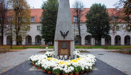 Hymn zagrany na trąbce wybrzmi w wielu miejscach Ciechanowa