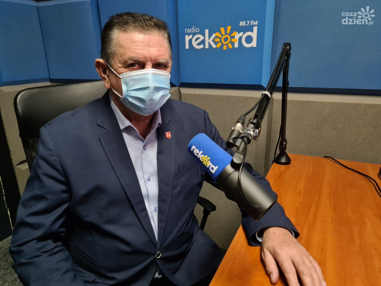 Pietrasik: Nieprzyjęcie pomocy unijnej pogłębi kryzys