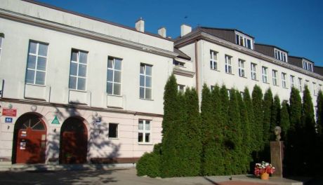 Ciechanów ma dwie złote szkoły! Krasiniak i Bem w czołówce na Mazowszu