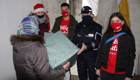 "Szlachetna paczka" dla mieszkanki powiatu przasnyskiego. Paczkę przygotowała policja