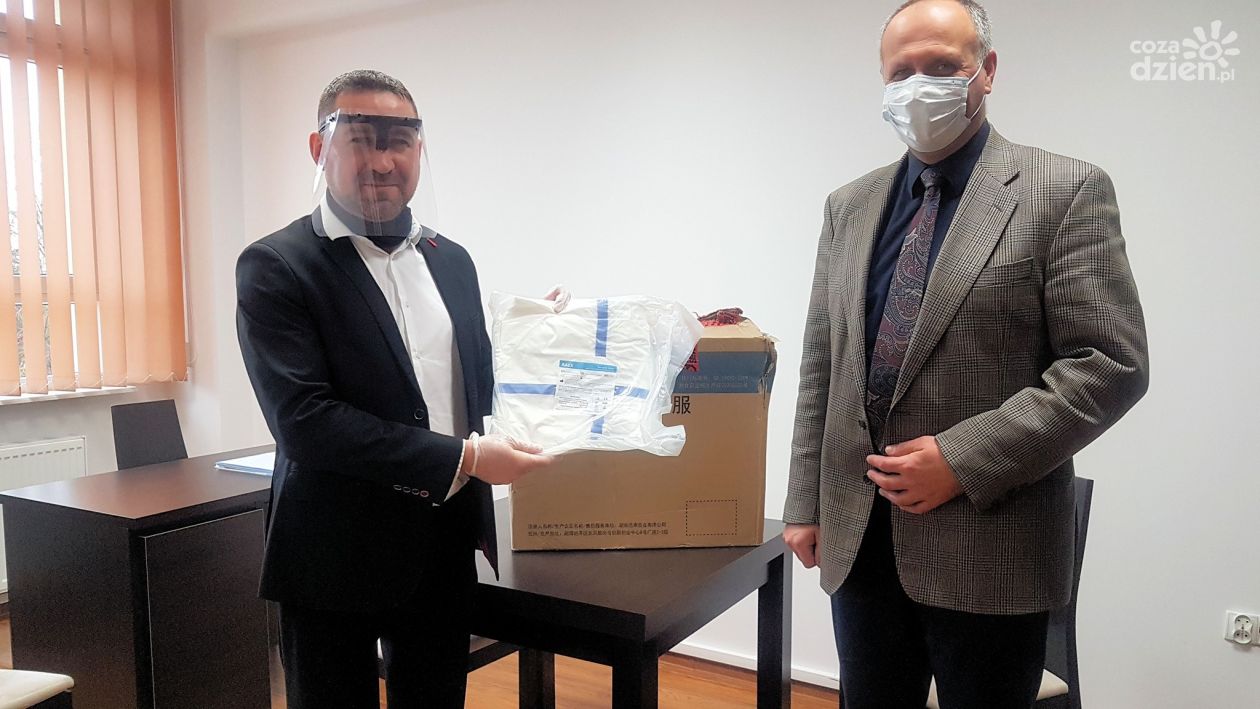 Karniewo przekazało sprzęt dla makowskiego szpitala 