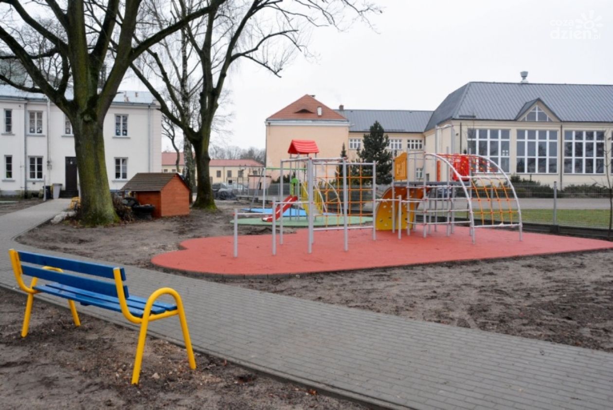 Nowy plac zabaw przy pułtuskim przedszkolu