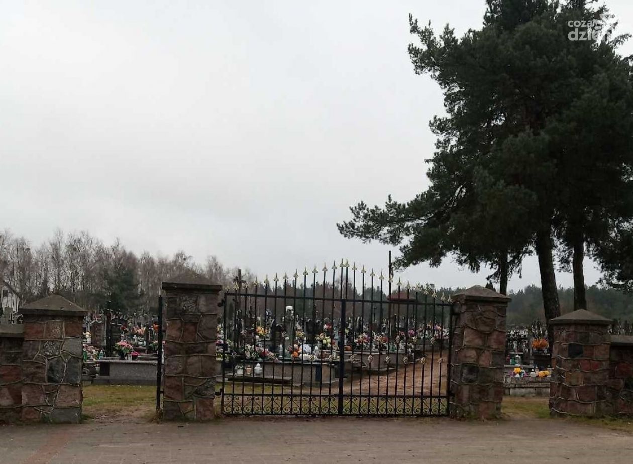 Kradły na cmentarzu. Zostały złapane na gorącym uczynku