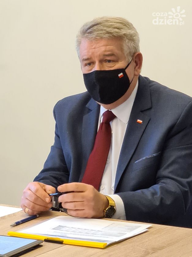 Dąbrowski: Kontrowersje są zawsze, jak są pieniądze