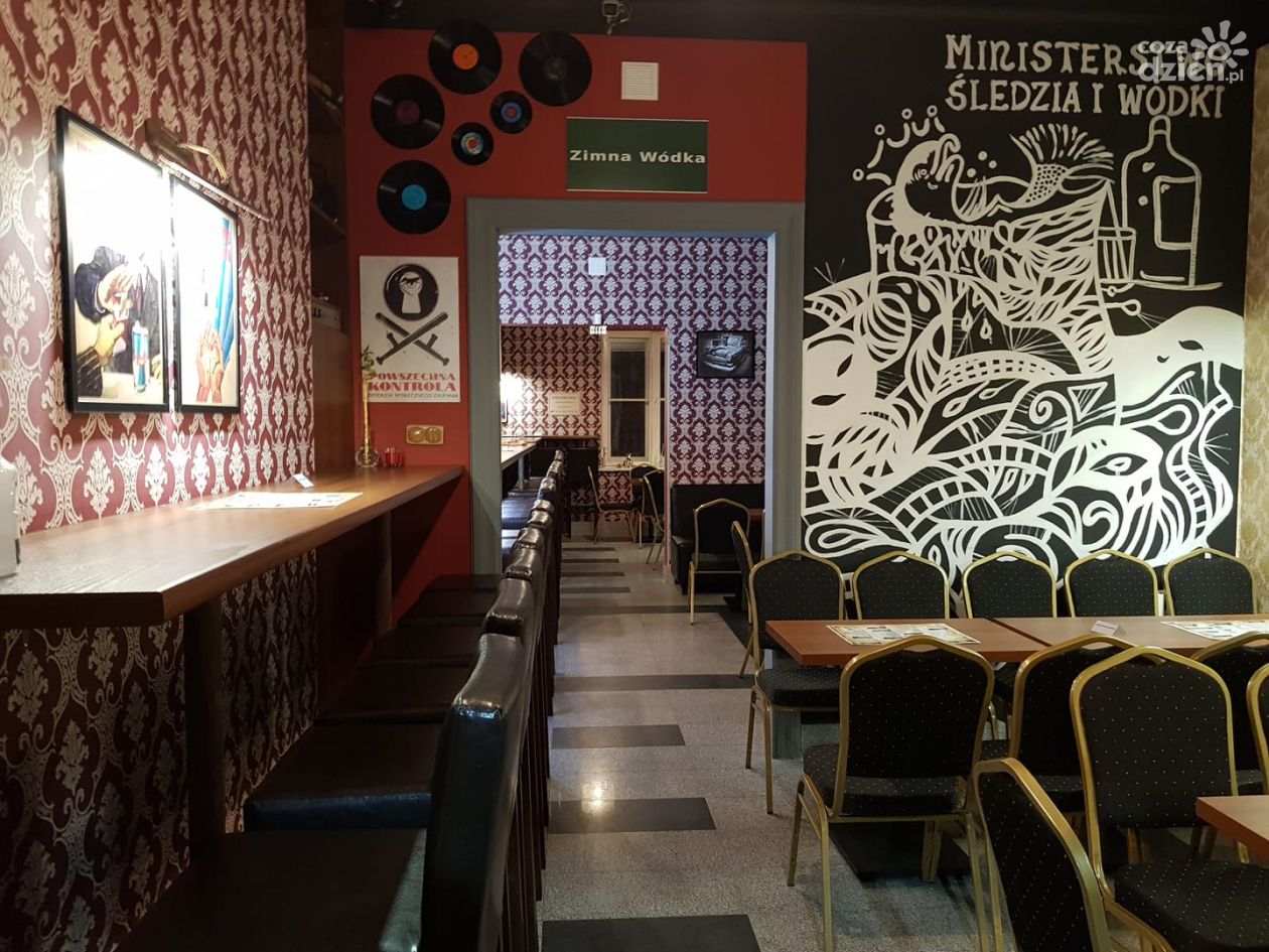 Pomimo zakazu otwiera się lokal gastronomiczny