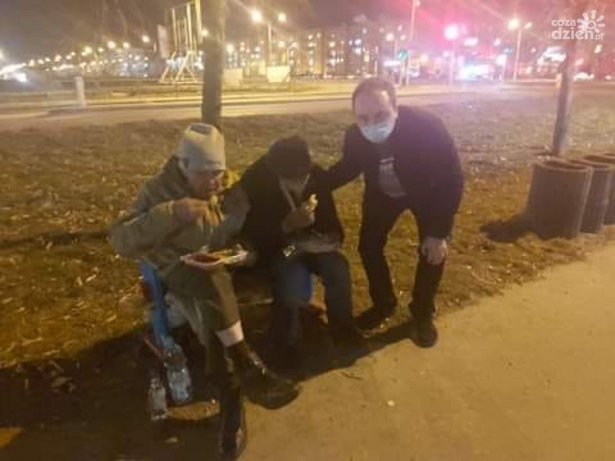Posiłek posiłkiem, ale flaszka musi być?