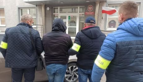 Ciechanowianin legalizował tachografy. Grozi mu 8 lat