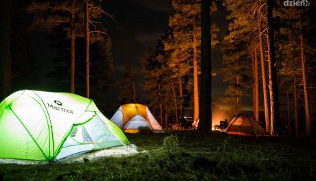 Zanocuj w lesie już w majówkę! Znamy miejsca do bushcraftowania!