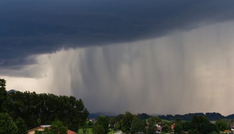 Po południu burze z gradem w naszym regionie!