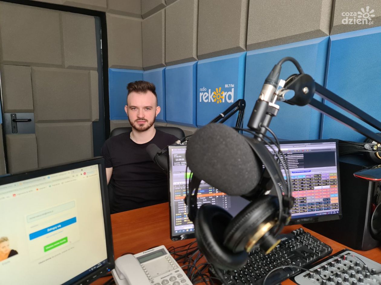 Dominik Kamiński (Rekord) inny niż na antenie...