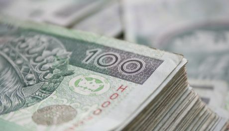 Kobieta straciła 9 tys. zł przez internetową transakcję