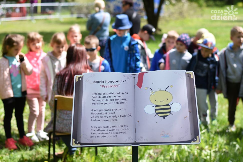 Przedszkolaki z Ciechanowa świętowały urodziny Marii Konopnickiej.