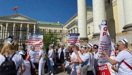 Wojewoda mazowiecki wygwizdany przez protestujące pielęgniarki