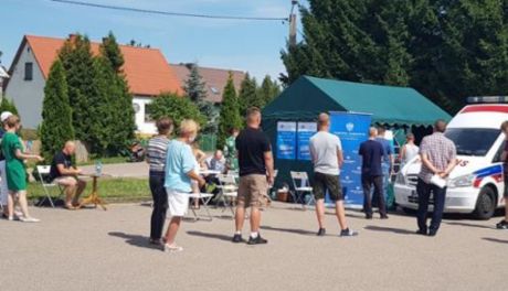 Szczepienia w parafiach. Wojewoda Mazowiecki podsumowuje niedzielną akcję