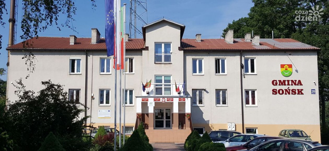 Szkoła w Gąsocinie doczeka się nowego boiska