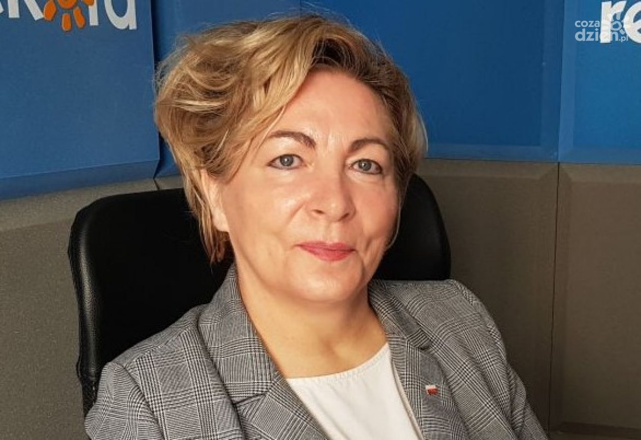 Poseł Anna Cicholska tryska radością