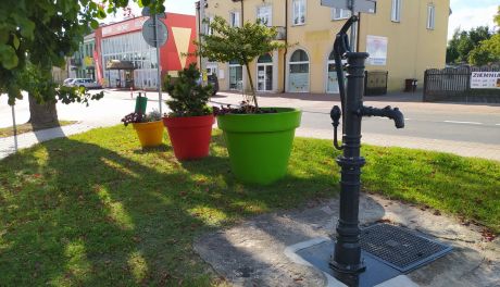 Pompa wodna na 600-lecie Makowa, stanęła na skrzyżowaniu Kilińskiego i Moniuszki