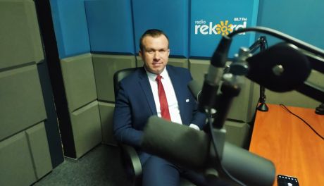 Wójt Kamil Koprowski o czystym (?) powietrzu nad Gminą Załuski