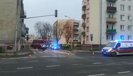 Groźnie w centrum Ciechanowa, motorowerzysta w szpitalu