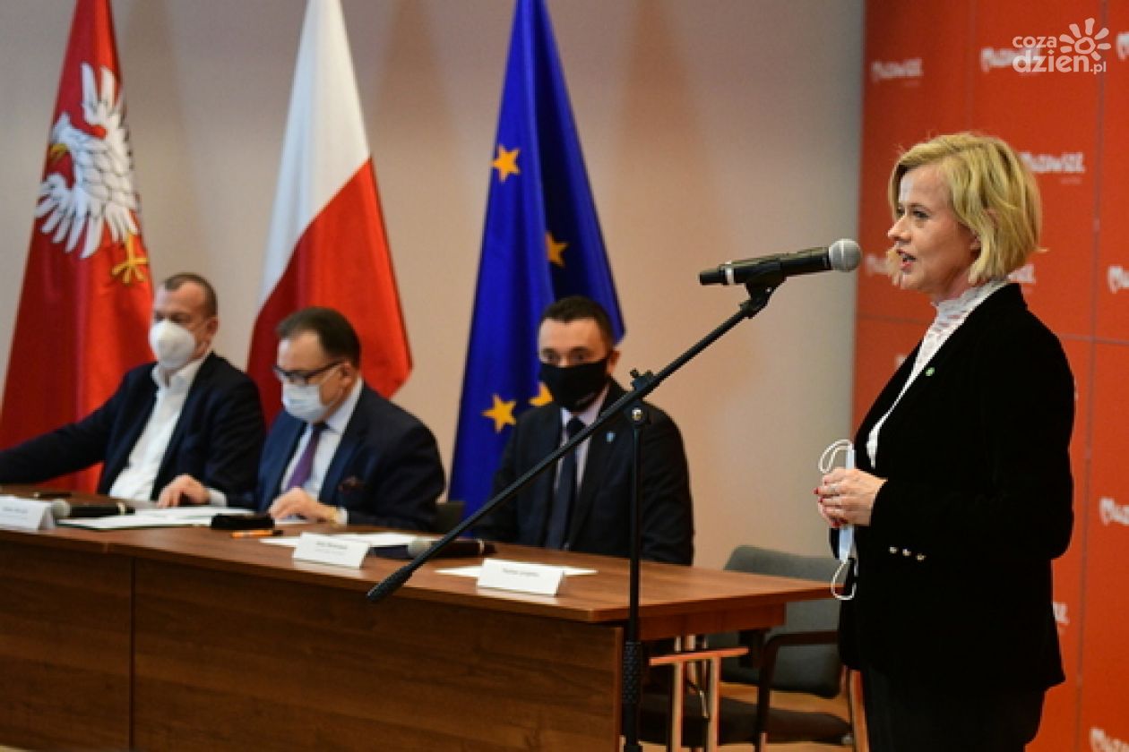 Z Warszawy do Przasnysza koleją?