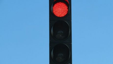 Ogromne korki pod Mławą, kierowcy tracą cierpliwość