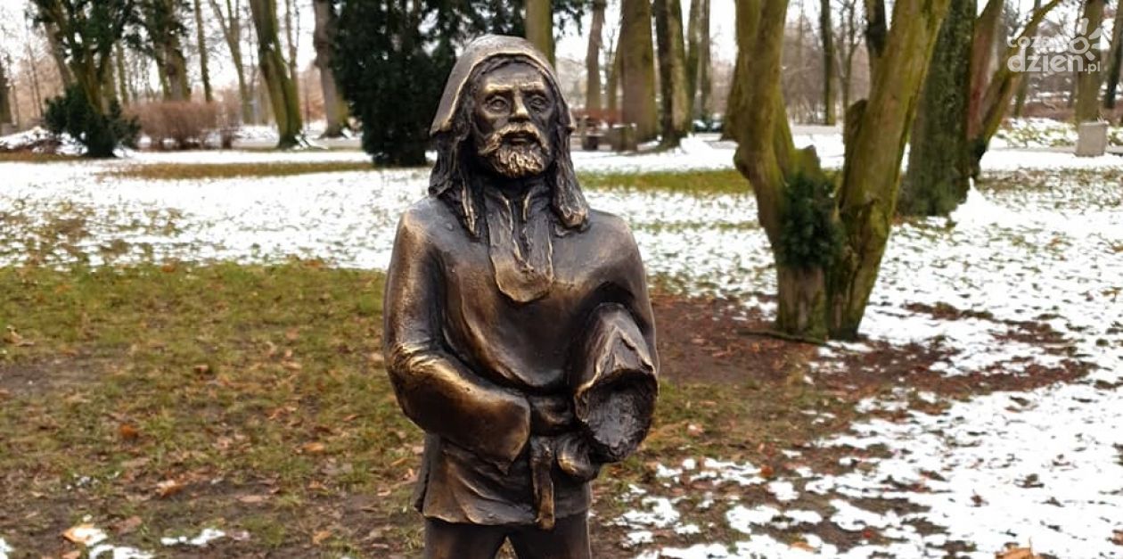 Pomnik legendy stanął w Przasnyszu!