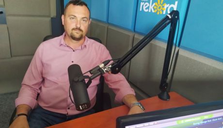 Artur Frączkowski relaksacyjnie gra dla WOŚP