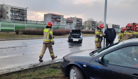 Groźnie na Armii Krajowej, pijany kierowca spowodował wypadek przed przejściem dla pieszych