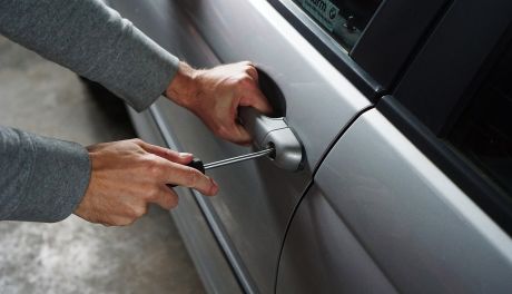 Mercedes, agregat a nawet zboże - złodziej połaszczy się na wszystko