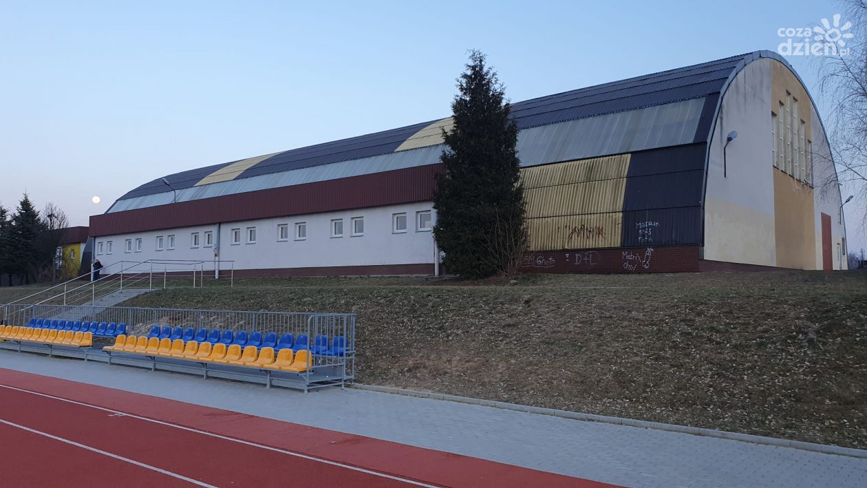 Hala sportowa SP 7 do remontu