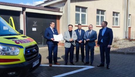 Nowy ambulans, sprzęt i pracownia w przasnyskim szpitalu