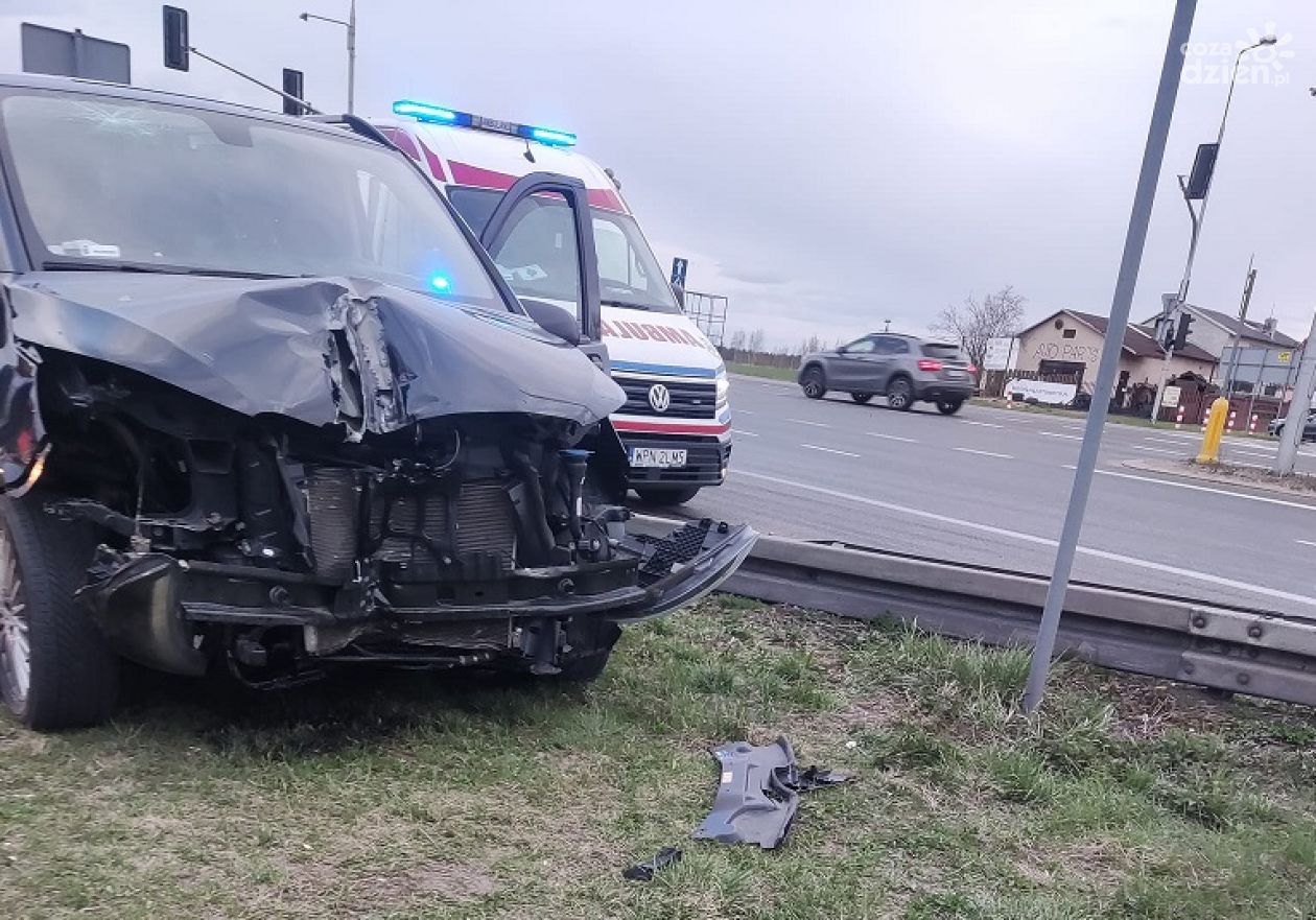 Dostawczakiem w sygnalizację