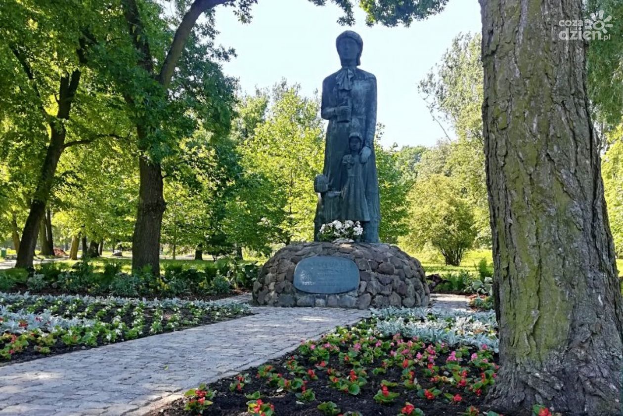 Była związana z Ciechanowem