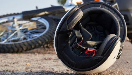 Młody motocyklista zginął na miejscu. Śmierć czekała na niego w Ciechanowie