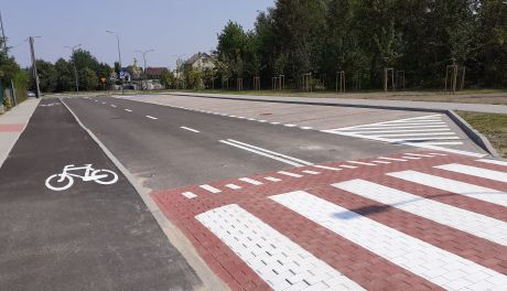 Ta droga połączyła dwie placówki edukacyjne. Dzieci ze Szkoły Podstawowej nr 7 w Ciechanowie będą teraz miały znacznie bliżej do Parku Nauki Torus