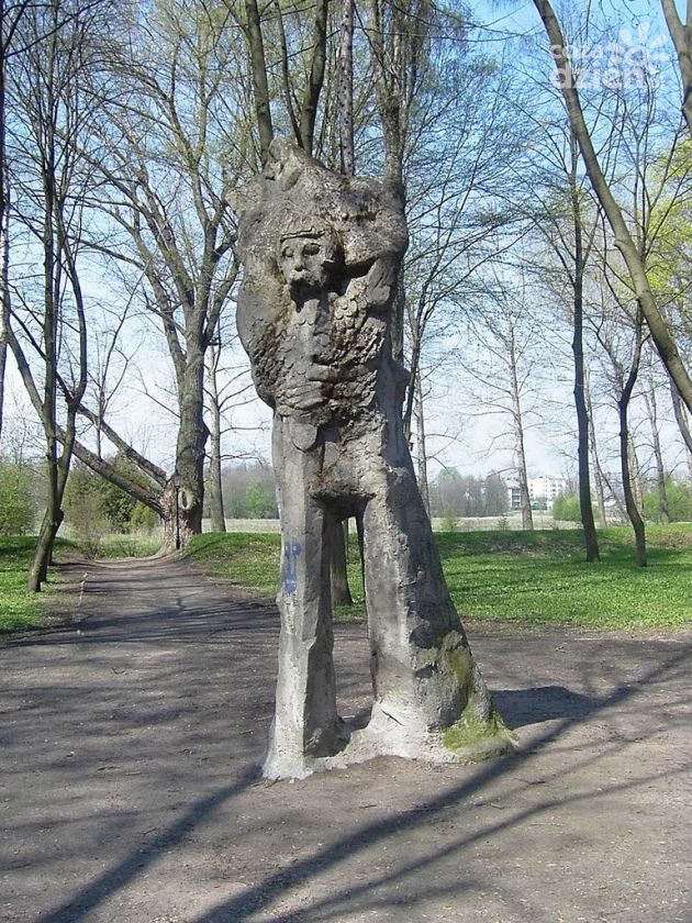 Pomnik Ciechana z szansą na...